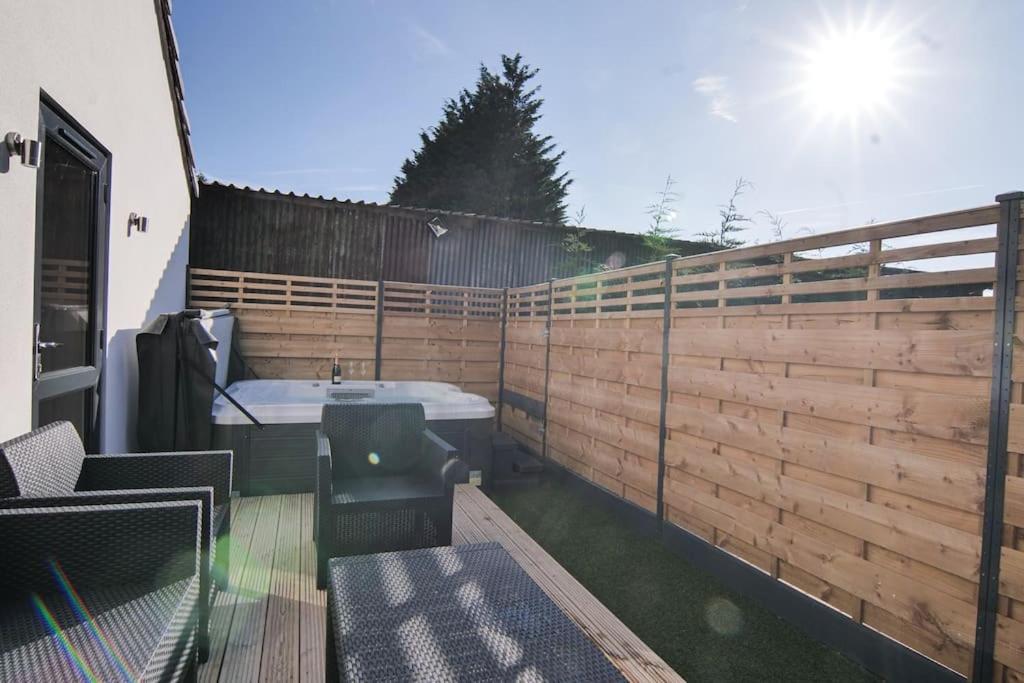 Hoxne Cottages - Rose Cottage With Private Hot Tub York Zewnętrze zdjęcie